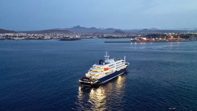 Dos canadienses regresan a Ontario tras abandonar crucero con hantavirus