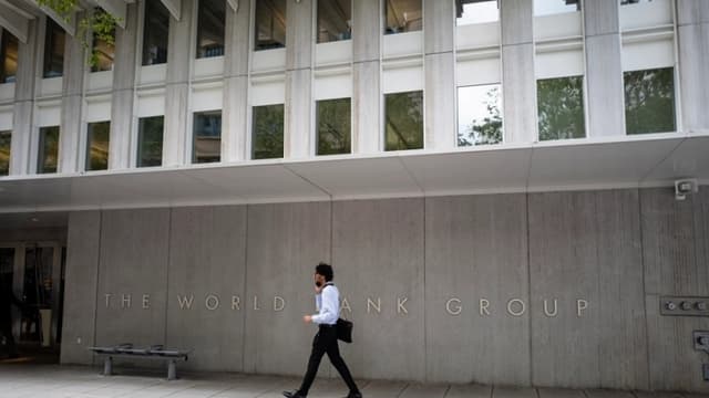 Banco Mundial advierte que caída de demanda de petróleo se está extendiendo a nivel mundial