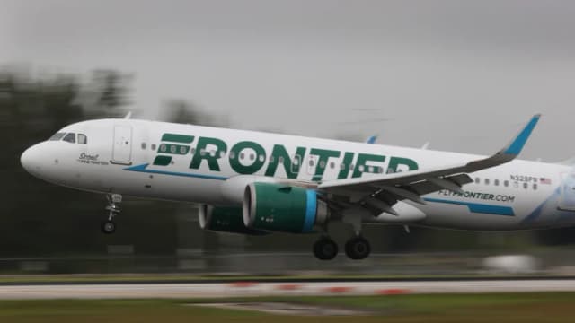 Muere una persona tras ser atropellada por aeronave de Frontier en Denver