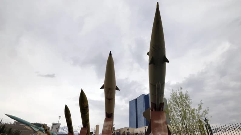 Guardia Revolucionaria de Irán amenaza con una fuerte represalia ante cualquier ataque de EE. UU. a buques iraníes