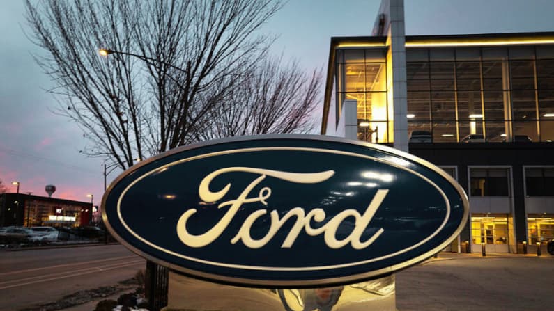 Ford busca conquistar el mercado masivo de autos eléctricos frente a China