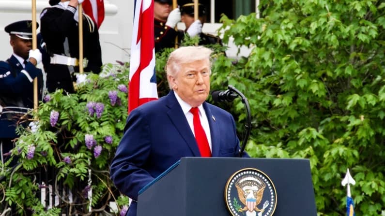 Trump viaja a China a la crucial cumbre con Xi