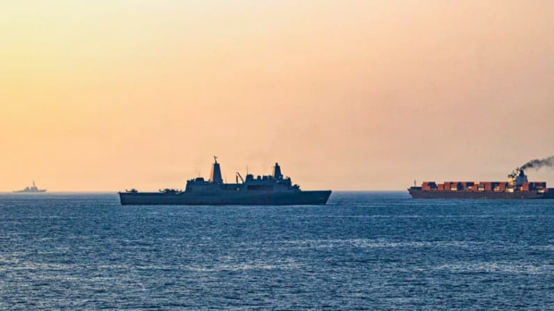 CENTCOM dice que detuvo a 62 buques mercantes para hacer cumplir el bloqueo contra Irán