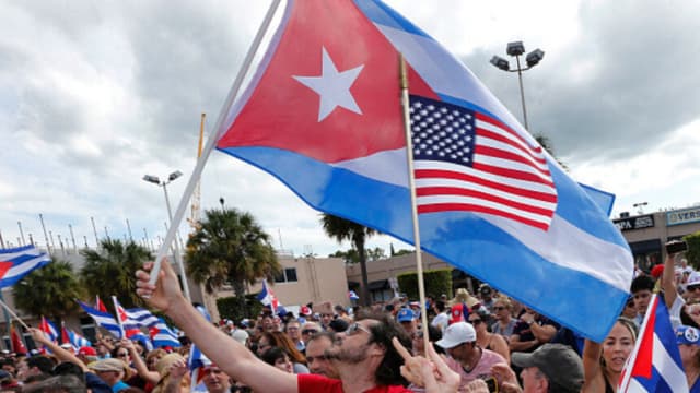 Trump recalca que Cuba pide ayuda: “Vamos a hablar”