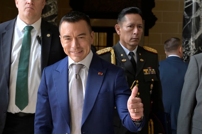 El presidente de Ecuador, Daniel Noboa, reacciona tras la sesión protocolar del Consejo Permanente de la Organización de los Estados Americanos (OEA) este jueves, en Washington (EFE/Lenin Nolly)