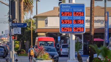 Trump pide la suspensión del impuesto sobre la gasolina: Esto es lo que debe saber