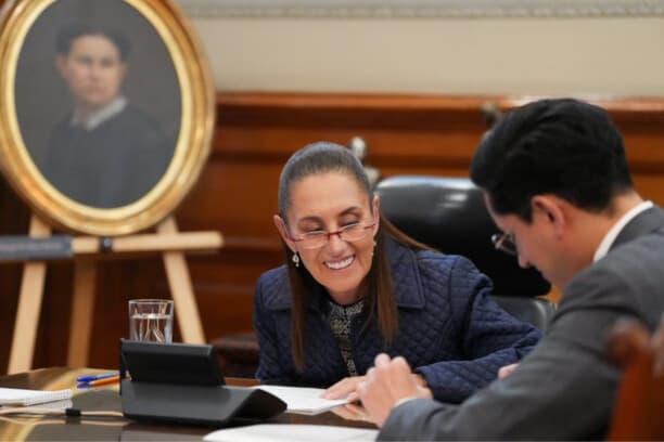 La presidenta Claudia Sheinbaum y el canciller Roberto Velasco, en la llamada con el presidente de EU, Donald Trump. (Gobierno de México)