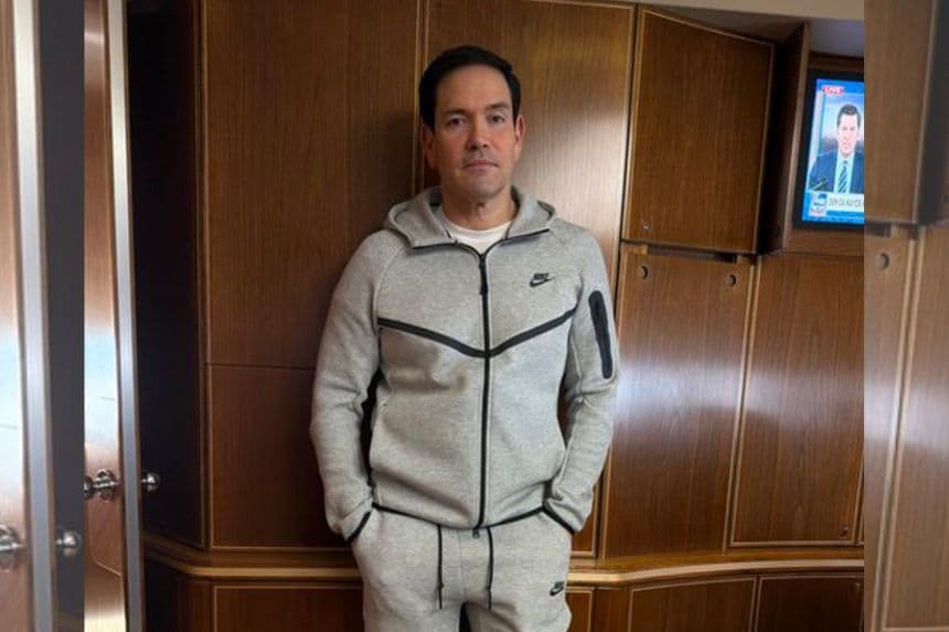 Trump reacciona sobre el traje deportivo de Rubio que se hizo viral con Maduro