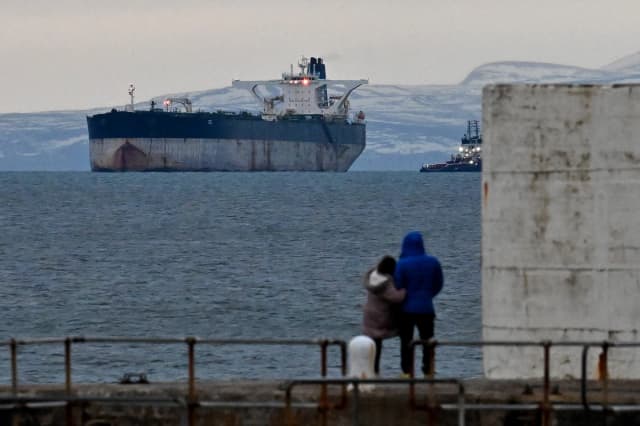 EE. UU. anuncia nueva exención de 30 días de sanciones sobre el petróleo ruso destinado a "países vulnerables"