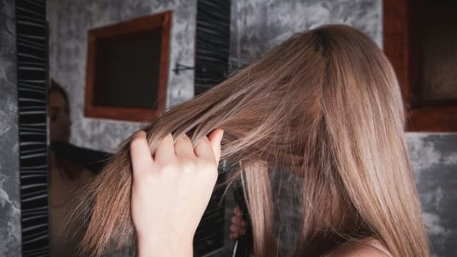 Muere adolescente mientras se alaciaba el cabello