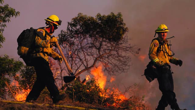 Un pedido de auxilio estaría detrás de un devastador incendio en una isla de California