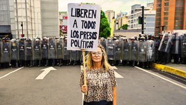 Un exalcalde opositor venezolano sale de prisión después de 16 meses