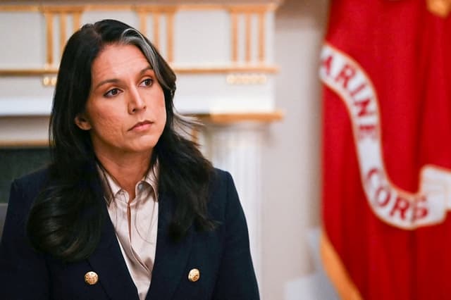La directora de Inteligencia Nacional, Tulsi Gabbard, en Washington el 2 de diciembre de 2025. (Andrew Caballero-Reynolds/AFP vía Getty Images)