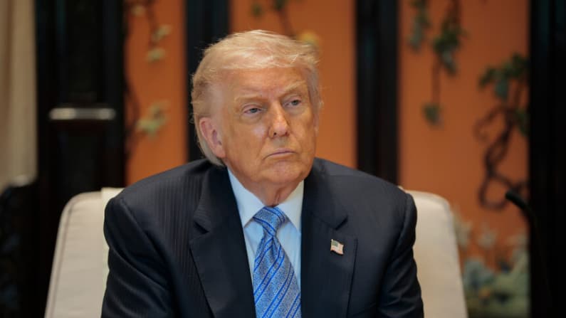 Trump consideró atacar instalaciones nucleares iraníes, pero "no quería acabar como Jimmy Carter"