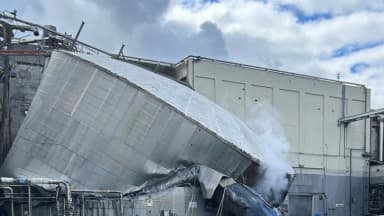 Implosión de tanque químico deja un muerto y nueve desaparecidos en Washington