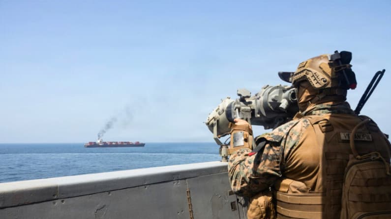 Pentágono niega que se haya reanudado la escolta naval estadounidense por el estrecho de Ormuz