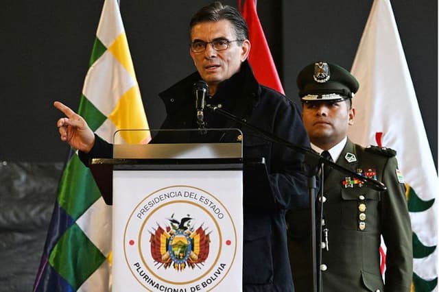 El presidente de Bolivia, Rodrigo Paz, interviene durante el Consejo Económico y Social por la Patria celebrado en La Paz, el 27 de mayo de 2026. La reunión, presidida por el presidente, tiene como objetivo fomentar el diálogo con los sectores social, empresarial y ministerial para superar una crisis marcada por protestas y cortes de carretera en todo el país. (Aizar RALDES / AFP vía Getty Images)