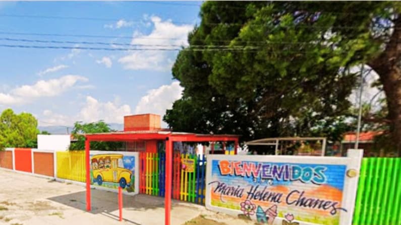 "Como le explico a tus hermanos", dice madre de pequeño fallecido en el kínder tras colapso de columpio