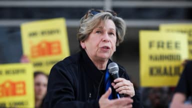 Presidenta del sindicato de profesores pide restricciones al uso de la IA y al tiempo de pantalla en las aulas