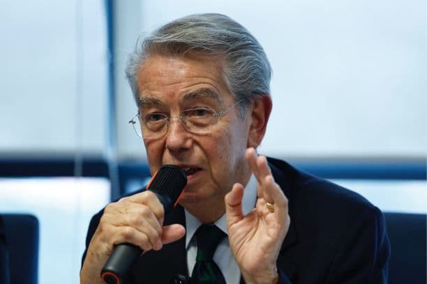 El presidente del Consejo Empresarial Mexicano de Comercio Exterior, Inversión y Tecnología (Comce), Sergio Contreras habla en una rueda de prensa en Ciudad de México. Imagen de archivo. (EFE/Sáshenka Gutiérrez)