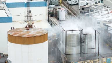 Residentes de California demandan a empresa por evacuación masiva por alarma química