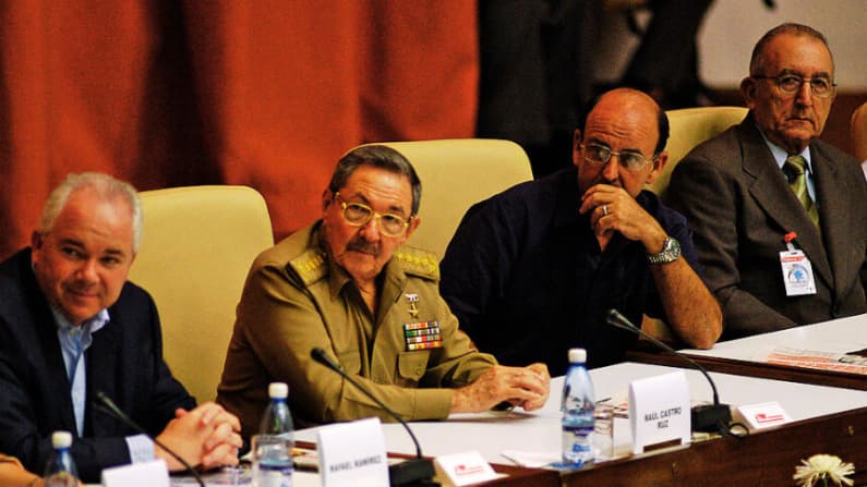 EE. UU. detiene a la hija del exvicepresidente y general cubano Ulises Rosales