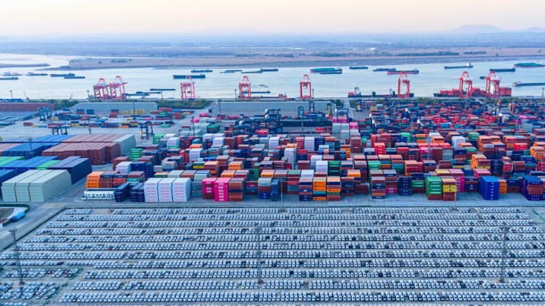 La UE ampliará aranceles y cuotas a importaciones chinas en una gran ofensiva para reducir riesgos