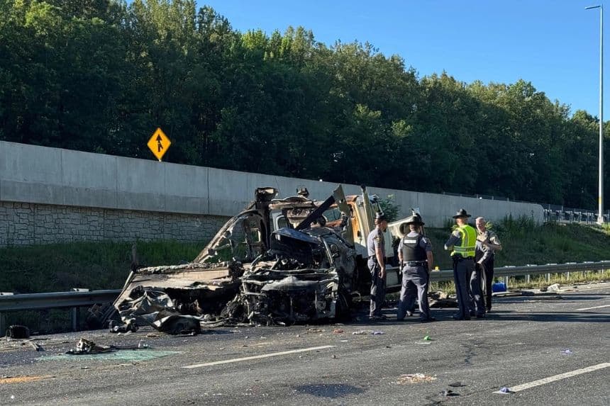 Duffy: Accidente que dejó 5 muertos involucra a conductor que no hablaba inglés y obtuvo su licencia en NY
