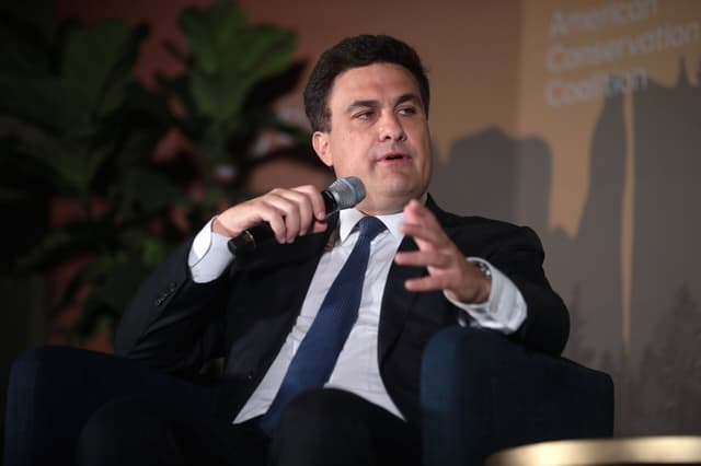 EE. UU. anuncia posible embajador en medio de la contienda presidencial de Colombia