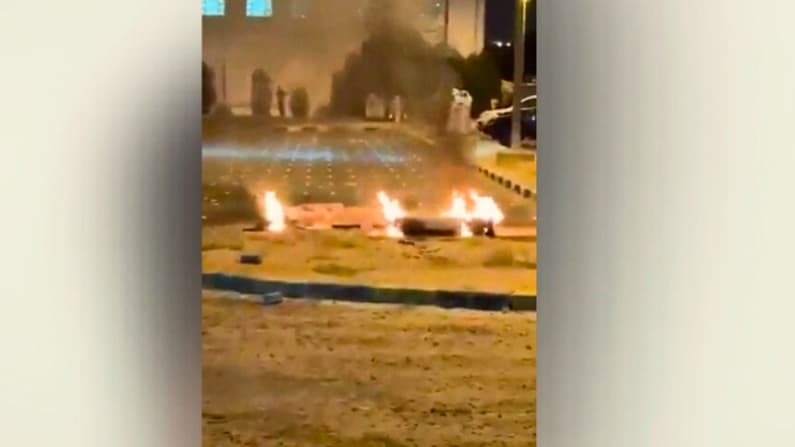 Irán ataca el aeropuerto de Kuwait, causando un muerto y varios heridos