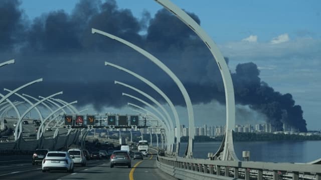 Drones ucranianos atacan terminal petrolera de San Petersburgo tras ataque ruso