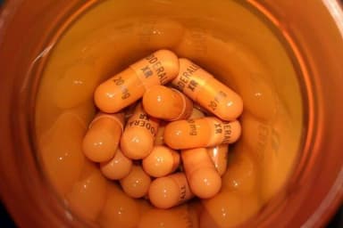 EE. UU. condena a 2 inmigrantes mexicanos que distribuían pastillas falsas de Adderall con metanfetamina