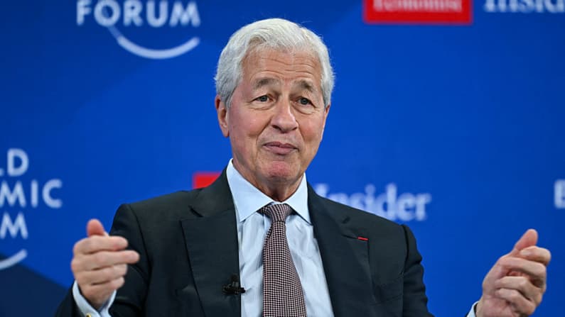 Presidenta de México recibe al director de J. P. Morgan para hablar sobre México y Norteamérica