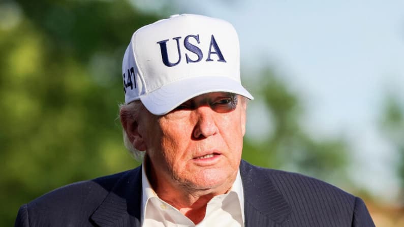 Trump dice que Irán "pagará las consecuencias" por retrasar el acuerdo de paz