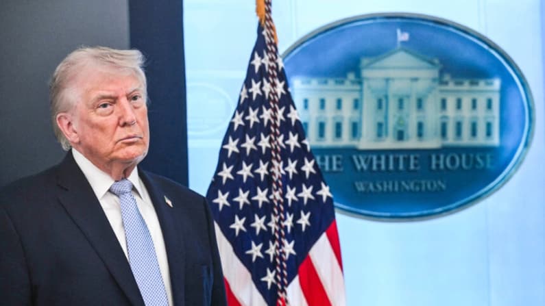 Trump dice que acuerdo de paz con Irán se firmará el domingo