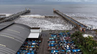 El Salvador enfrenta inundaciones y evacuaciones por el paso de Cristina