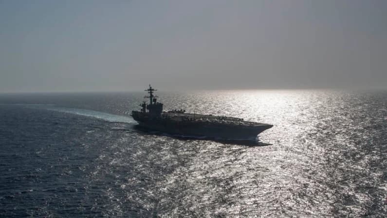 EE. UU. mantiene el bloqueo de puertos iraníes y confirma el rescate de marineros