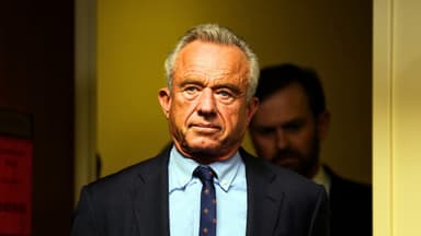 RFK Jr. exige explicaciones sobre la retirada de un artículo que relacionaba vacunas con muertes súbitas