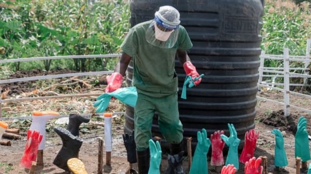 Médico estadounidense que contrajo ébola regresa a Estados Unidos