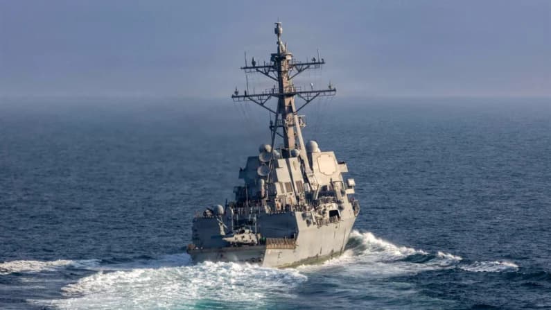 Casa Blanca pide al Pentágono impulsar la producción de armamento estadounidense