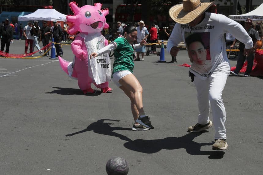 Padre buscador pide a la selección mexicana solidarizarse para visibilizar desapariciones en el país