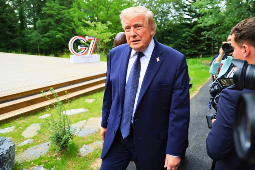 Trump cancela audiencia del Senado para candidato a DNI y acusa a demócratas de romper acuerdo