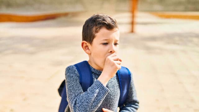 ¿Es un resfriado o asma infantil? Los síntomas que los padres nunca deben pasar por alto
