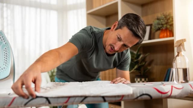 ¿Deberían los hombres hacer más tareas domésticas?
