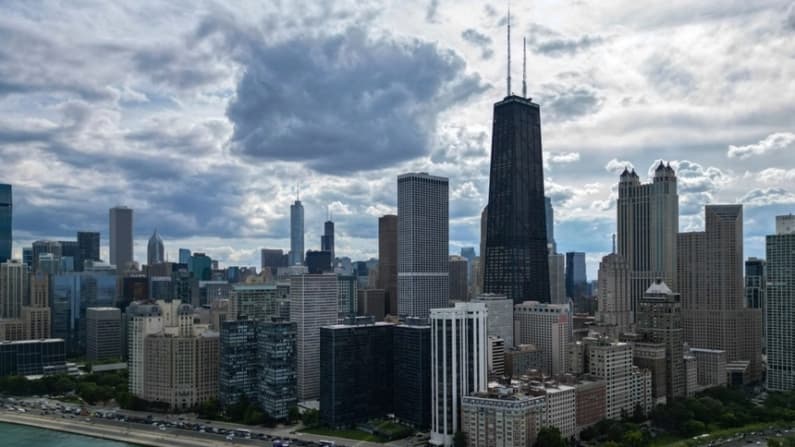 7 muertos y decenas de heridos tras una serie de tiroteos durante el fin de semana en Chicago
