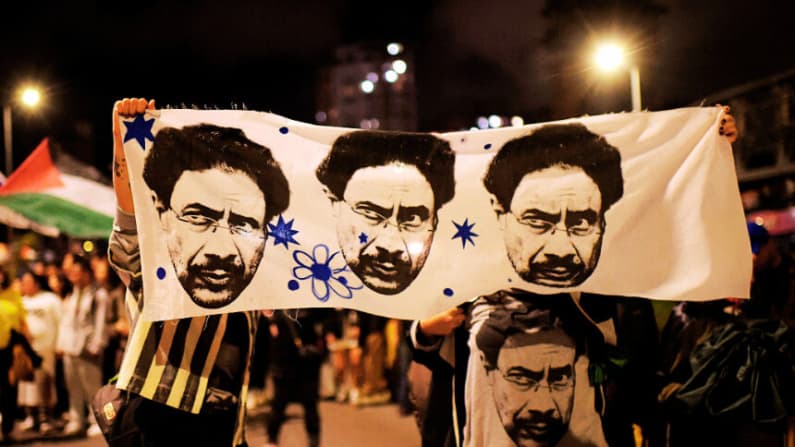 Los colombianos en España respaldaron mayoritariamente a Iván Cepeda