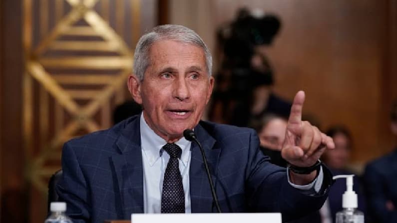 Citan a Fauci a comparecer tras la publicación de nuevos documentos