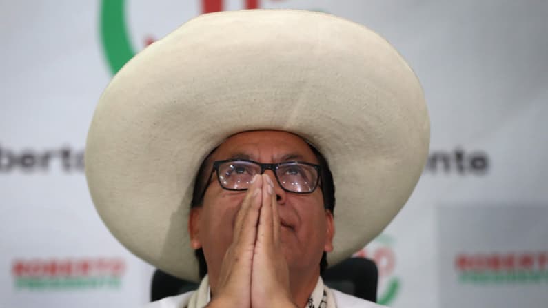 Fujimori confirma su victoria en Perú y Sánchez anuncia que no reconocerá el resultado