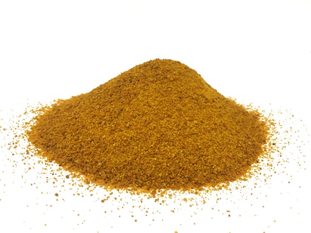 CGM contiene un 10 % de nitrógeno en peso y es un excelente fertilizante para plantas con un sistema radicular bien desarrollado. Es un producto de preemergencia únicamente y no tiene efecto postemergente sobre las malas hierbas ya establecidas. (Manee_Meena/Shutterstock).