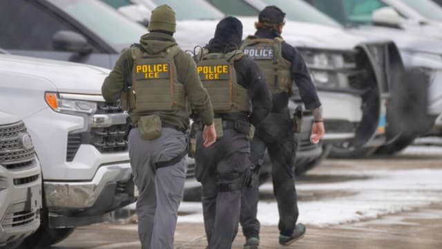 ICE detiene a más de 10,000 miembros de bandas criminales bajo mandato de Trump
